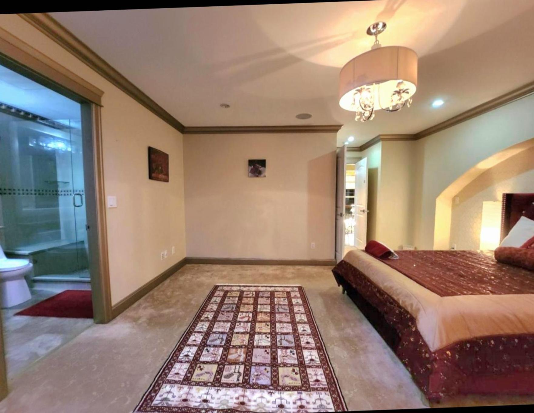 Empress Palace Hotel Surrey Bagian luar foto