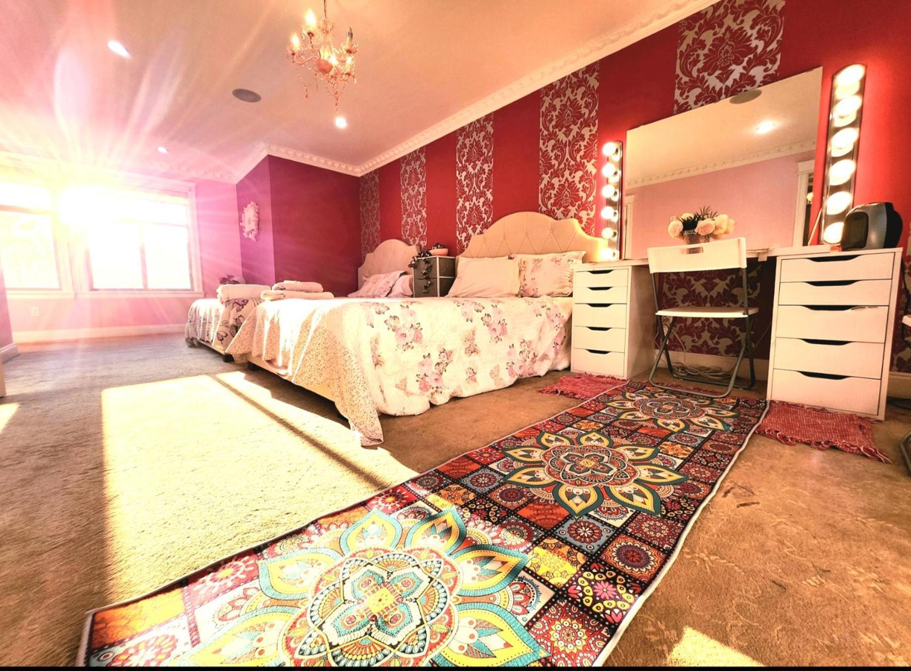 Empress Palace Hotel Surrey Bagian luar foto